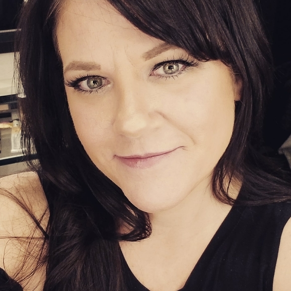 Meet your Posher, Tonya - Picture 1 of 1